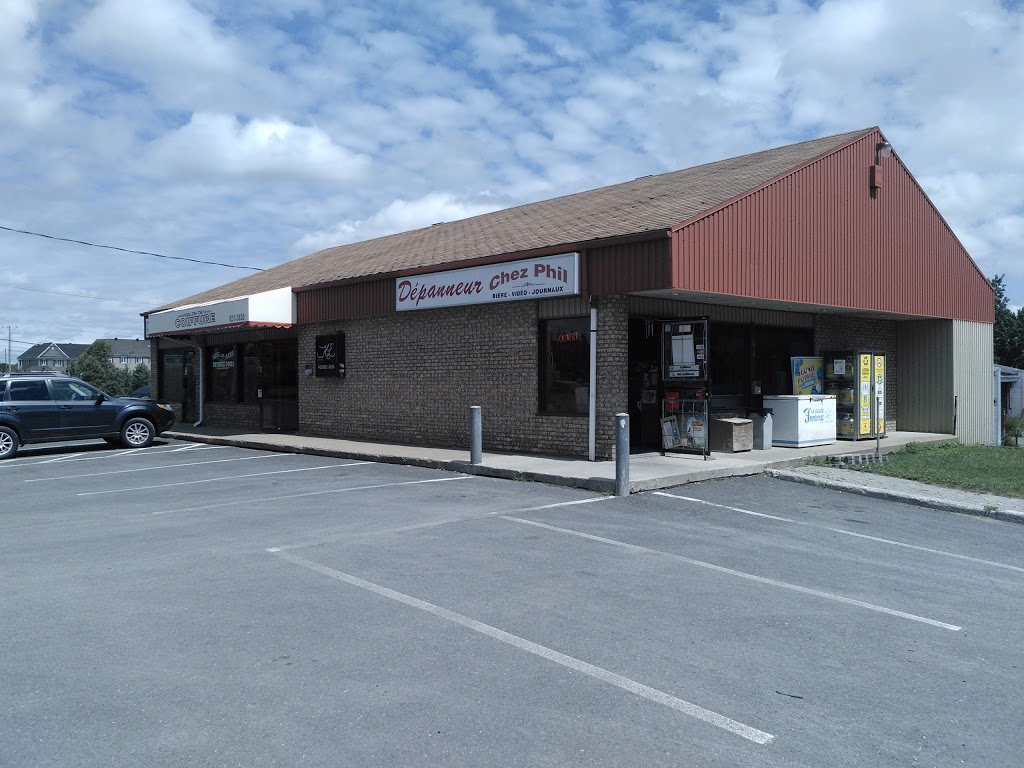 Dépanneur Chez-Phil | 1336 Rue de la Chaudière, Saint-Rédempteur, QC G6K 1C3, Canada | Phone: (418) 831-7990