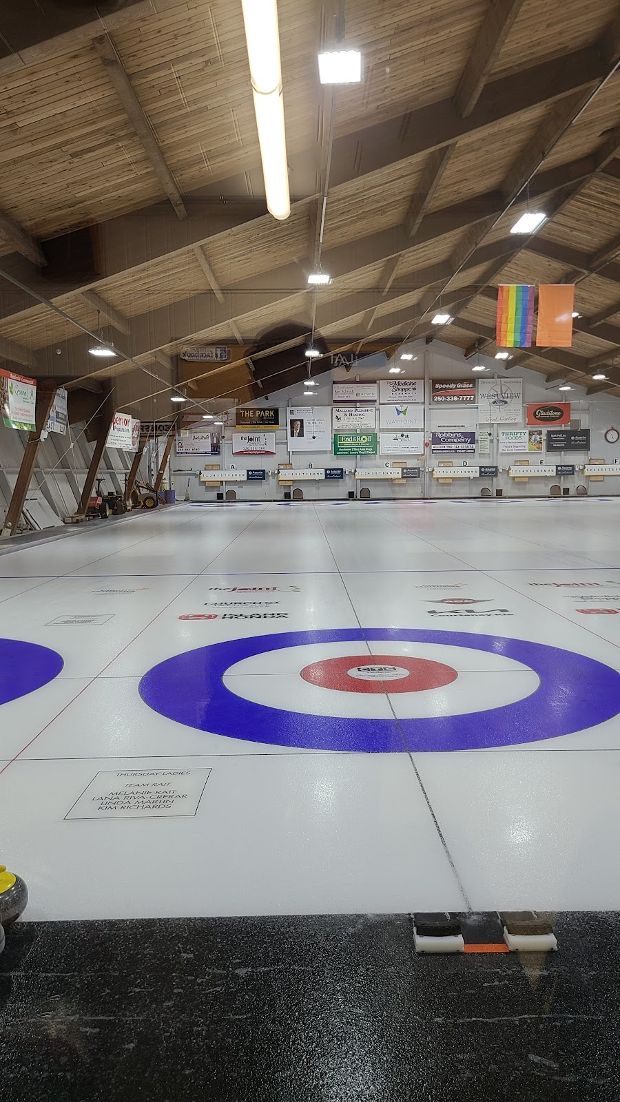 Comox Valley Curling Centre | 4835 Headquarters Rd, Courtenay, BC V9J 1P2, Canada | Phone: (250) 334-4712