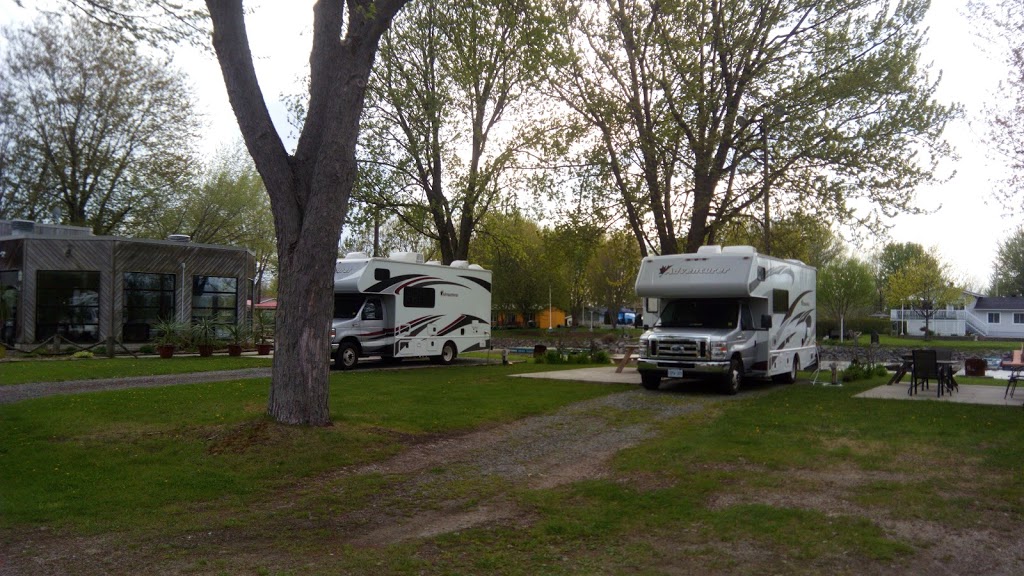 Camping Marina Louiseville | 209a Avenue Lac Saint Pierre E, Louiseville, QC J5V 2L4, Canada | Phone: (819) 228-3861