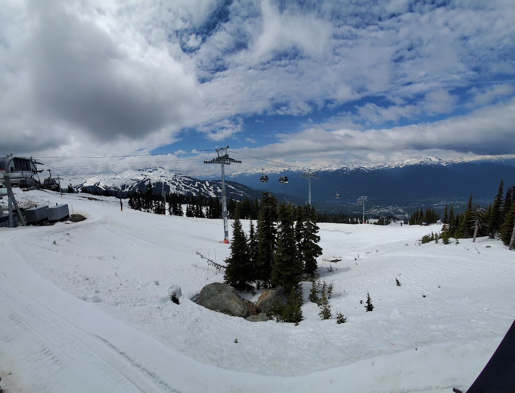 Rendezvous Lodge | 4545 Blackcomb Way, Whistler, BC V0N 1B4, Canada | Phone: (800) 766-0499