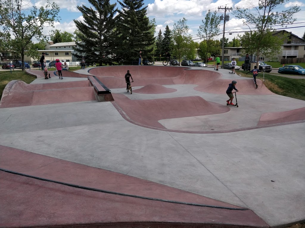 Bowness Skate Park | Bowness, Calgary, AB T3B, Canada