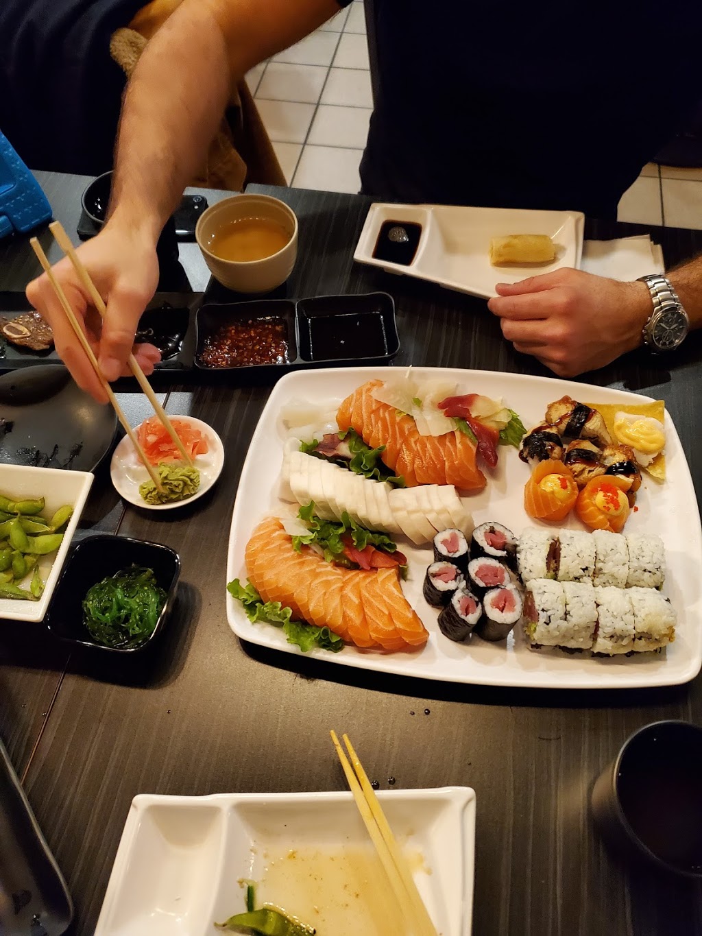 Sushi Itto Japanese Restaurant | 16775 Yonge St Unit 13, Newmarket, ON L3Y 8J4, Canada | Phone: (905) 954-1668