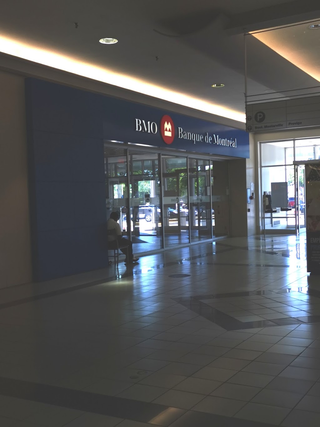 BMO Banque de Montréal | 1001 Boulevard de Montarville, Boucherville, QC J4B 6P5, Canada | Phone: (450) 641-1010