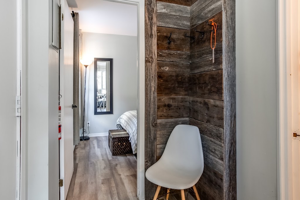 Le Chic-Shack Condos Mont-Tremblant | 133-2137 Chemin au Pied de la Montagne, Mont-Tremblant, QC J8E 3M2, Canada | Phone: (514) 437-4000