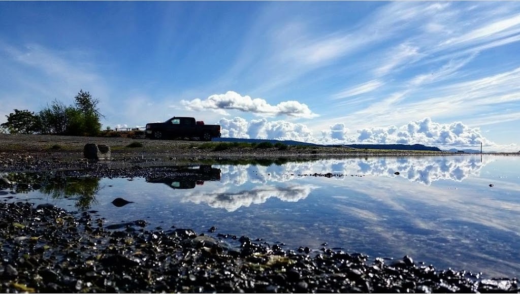 Fanny Bay Oysters | 8260 Island Hwy S, Fanny Bay, BC V0R 1W0, Canada | Phone: (250) 335-0125