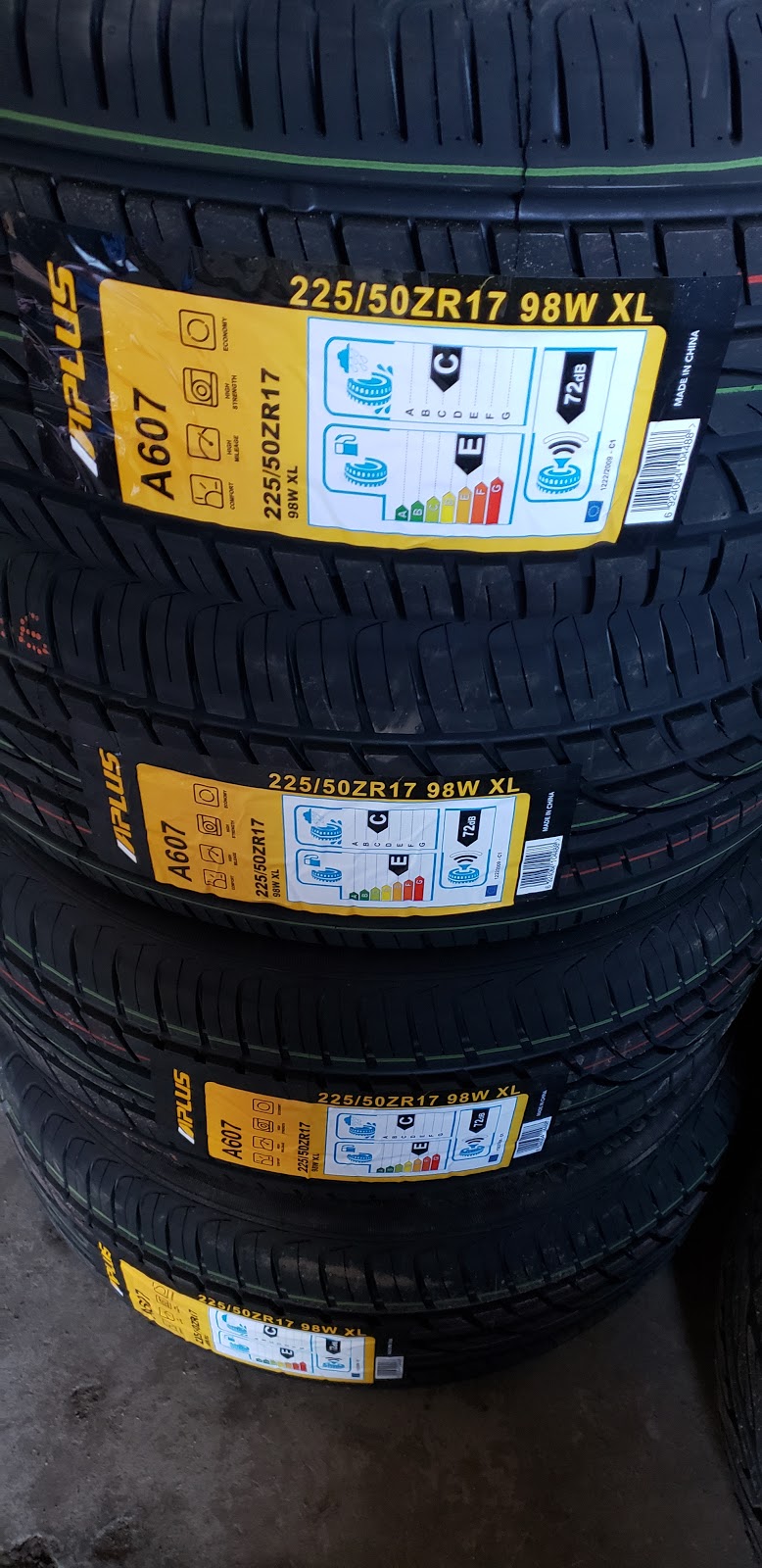 Discount tyres Barrie tires & rims | 4 Ferris Ln, Barrie, ON L4M 2X7, Canada | Phone: (705) 896-3901