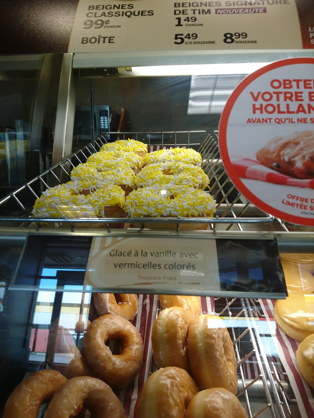 Tim Hortons | 234 Boulevard Saint-Luc, Saint-Jean-sur-Richelieu, QC J2W 1C2, Canada | Phone: (450) 359-8661