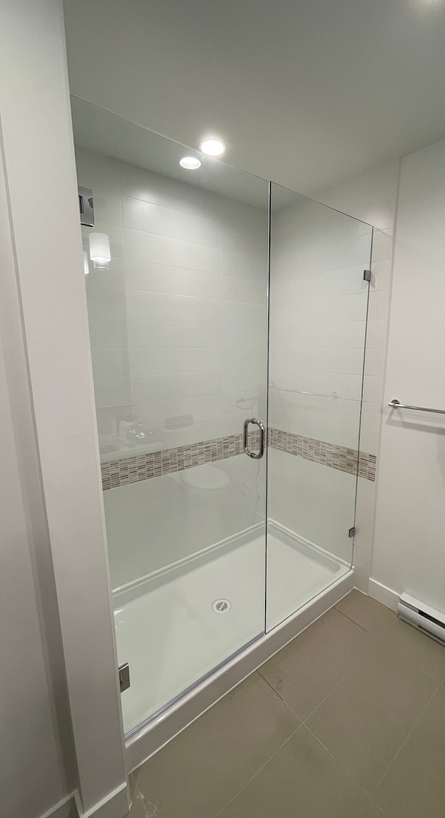 Shower glass and glass railing- Alpha Glass | 4066 Dundas St, Burnaby, BC V5C 1A7, Canada | Phone: (778) 952-1360