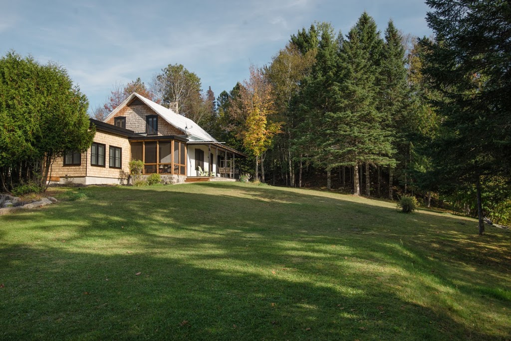 CEDAR CREEK, PETIT TRAIN DU NORD, LAURENTIANS | 1735 Chemin de la Gare, Val-Morin, QC J0T 2R0, Canada | Phone: (819) 324-9663