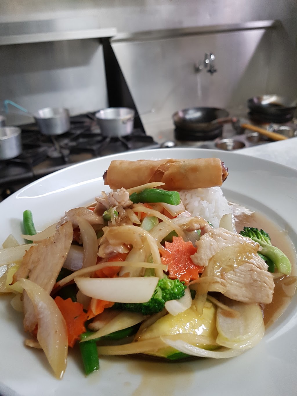 EAT THAI RESTAURANT | 80 Macdonell St, Guelph, ON N1H 2Z6, Canada | Phone: (519) 826-6709