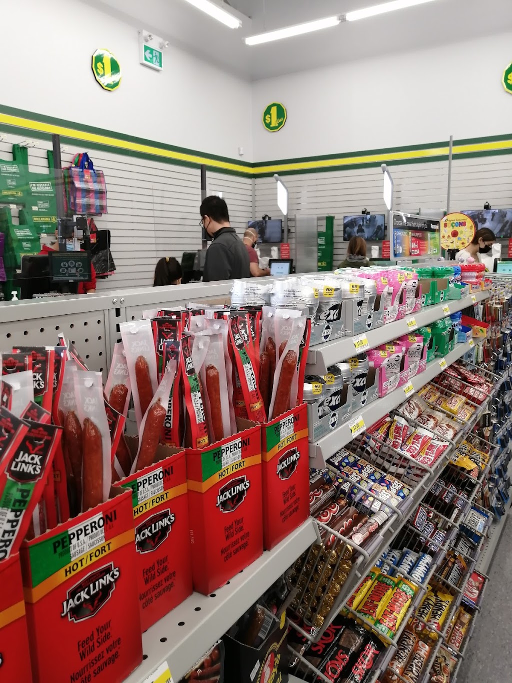 Dollarama | 45 Red Maple Rd, Richmond Hill, ON L4B 4M6, Canada | Phone: (905) 889-1854