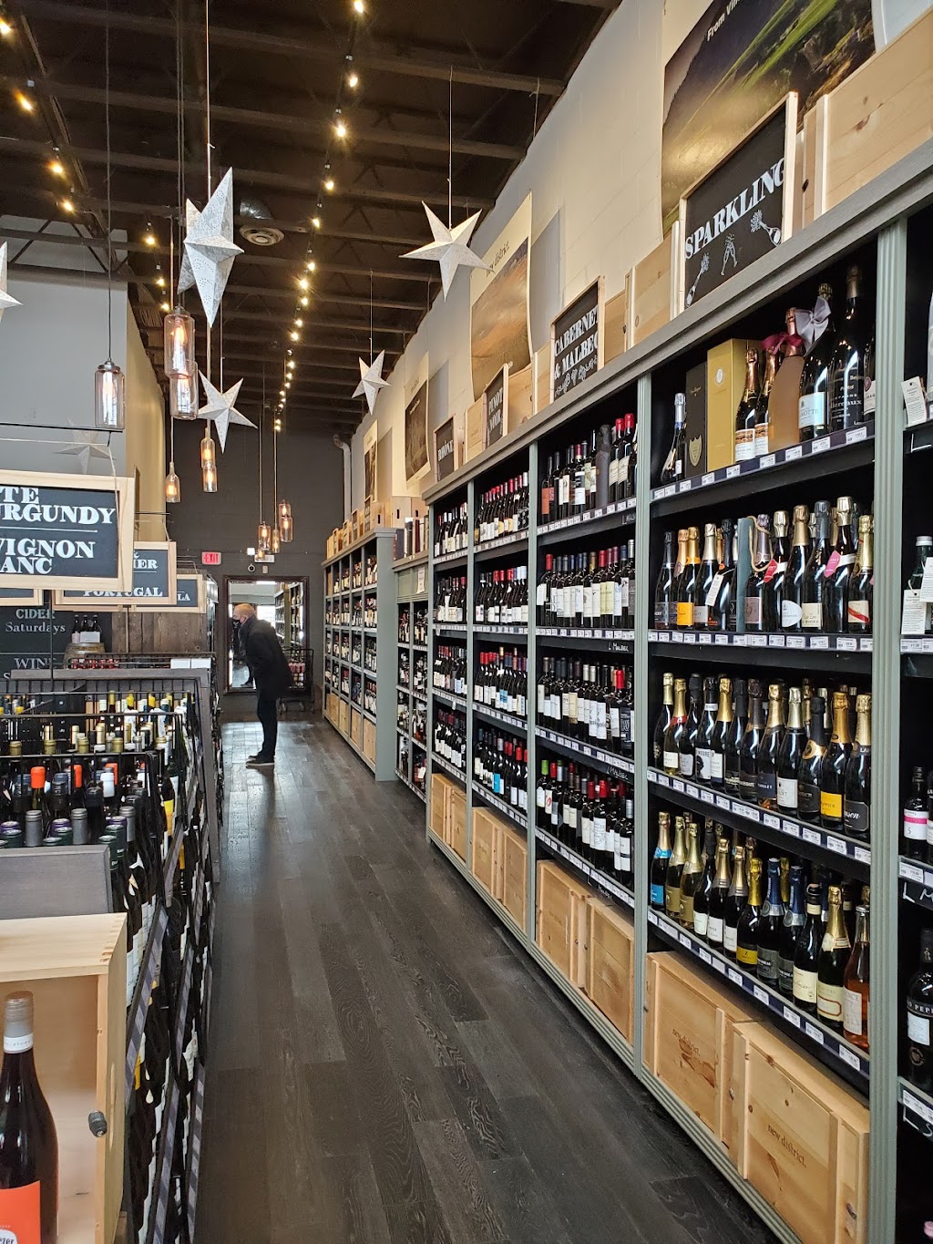 New District Wine Beer Spirits | 5650 Dunbar St, Vancouver, BC V6N 1W7, Canada | Phone: (604) 267-2337