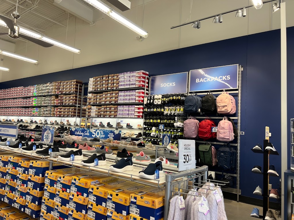 SKECHERS Warehouse Outlet | 575 Industrial Ave #6, Ottawa, ON K1G 3X8, Canada | Phone: (613) 247-7533