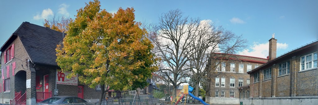 The Little Red Playhouse Bilingual Preschool | 263 Percival Ave, Montreal-West, QC H4X 1T8, Canada | Phone: (514) 486-4032