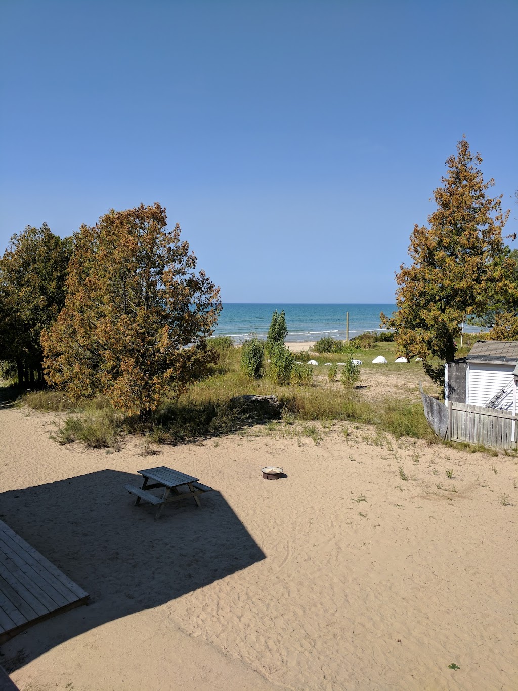 Beach Front Cottages | 191 9th St S, Sauble Beach, ON N0H 2G0, Canada | Phone: (519) 935-3457
