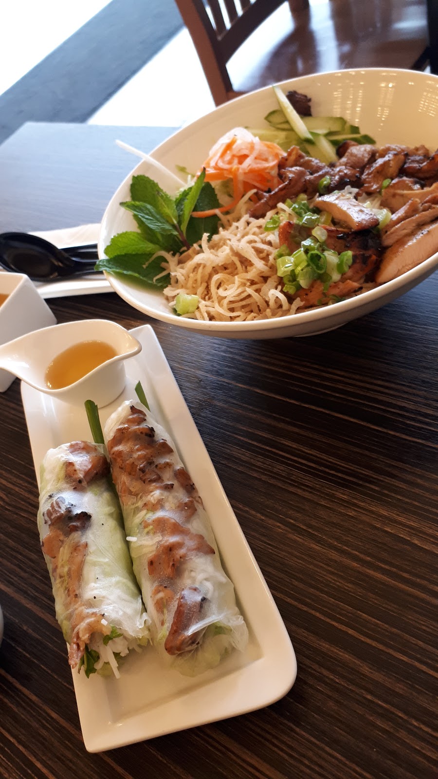 Pho Now | 2561 St Clair Ave W #6, Toronto, ON M6N 4Z5, Canada | Phone: (416) 760-8882