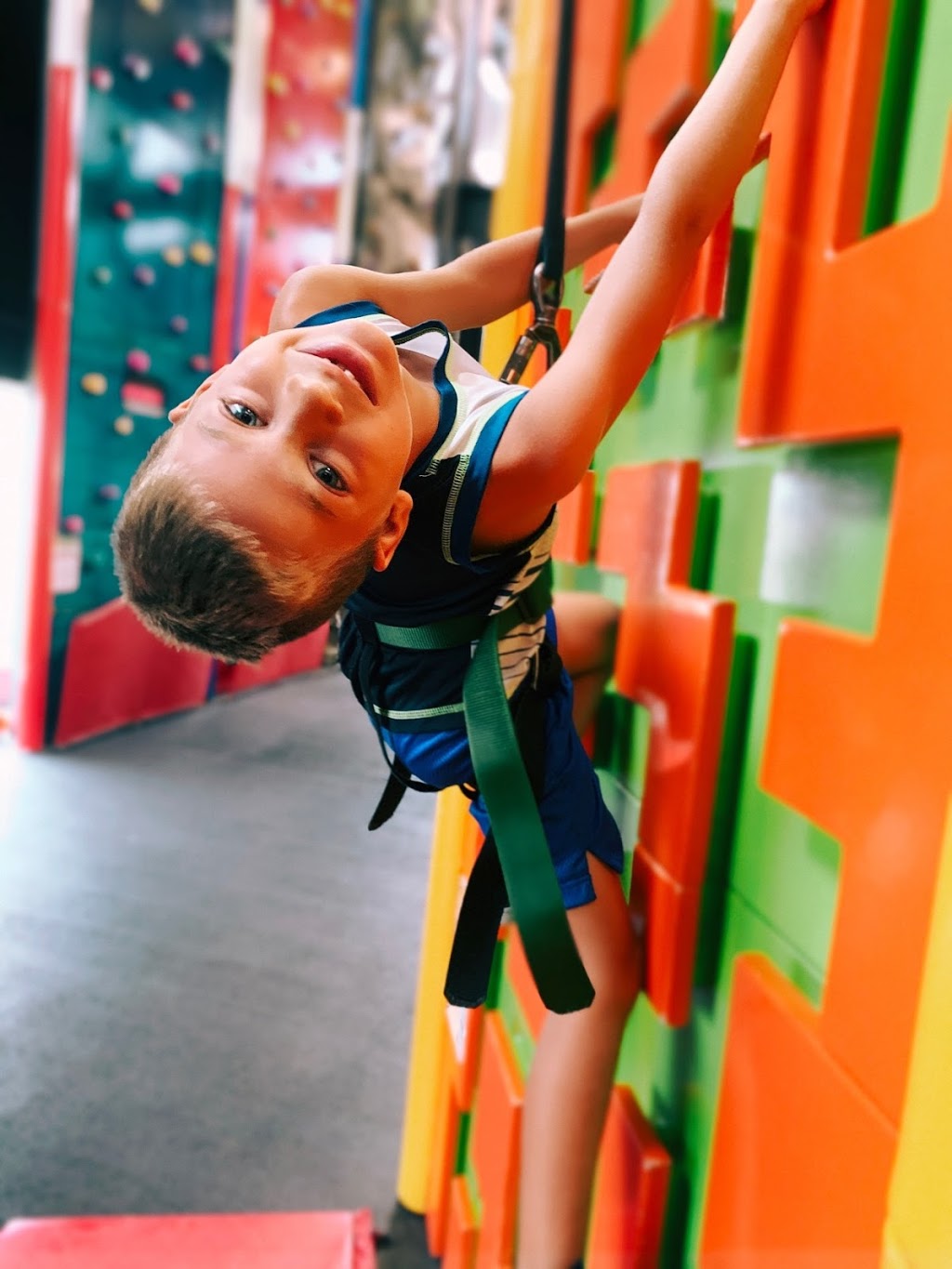 Clip ‘n Climb Brossard | 2151 de, Boul. Lapinière local F56, Brossard, QC J4W 2T5, Canada | Phone: (450) 626-2500