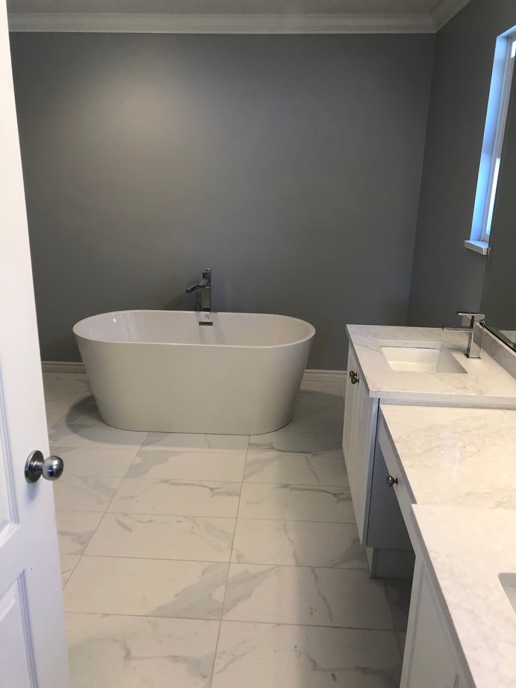 Katona Renovations Vancouver - Bathroom & Kitchen Refinishing | 2821 E 25th Ave, Vancouver, BC V5R 1H8, Canada | Phone: (604) 360-5760