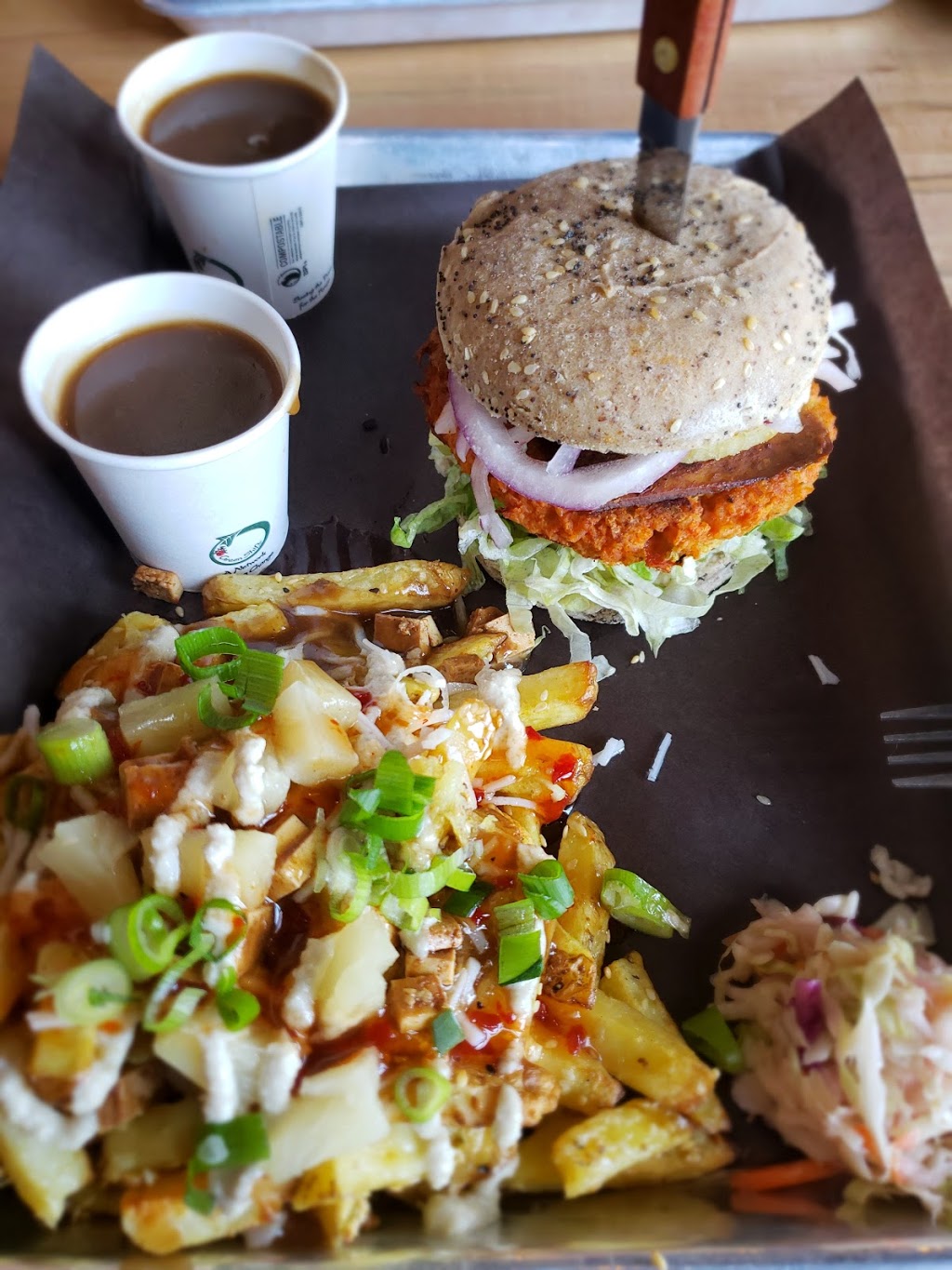 Boon Burger Cafe | 497 Dundas St W unit 1, Oakville, ON L6M 4M2, Canada | Phone: (905) 257-0799