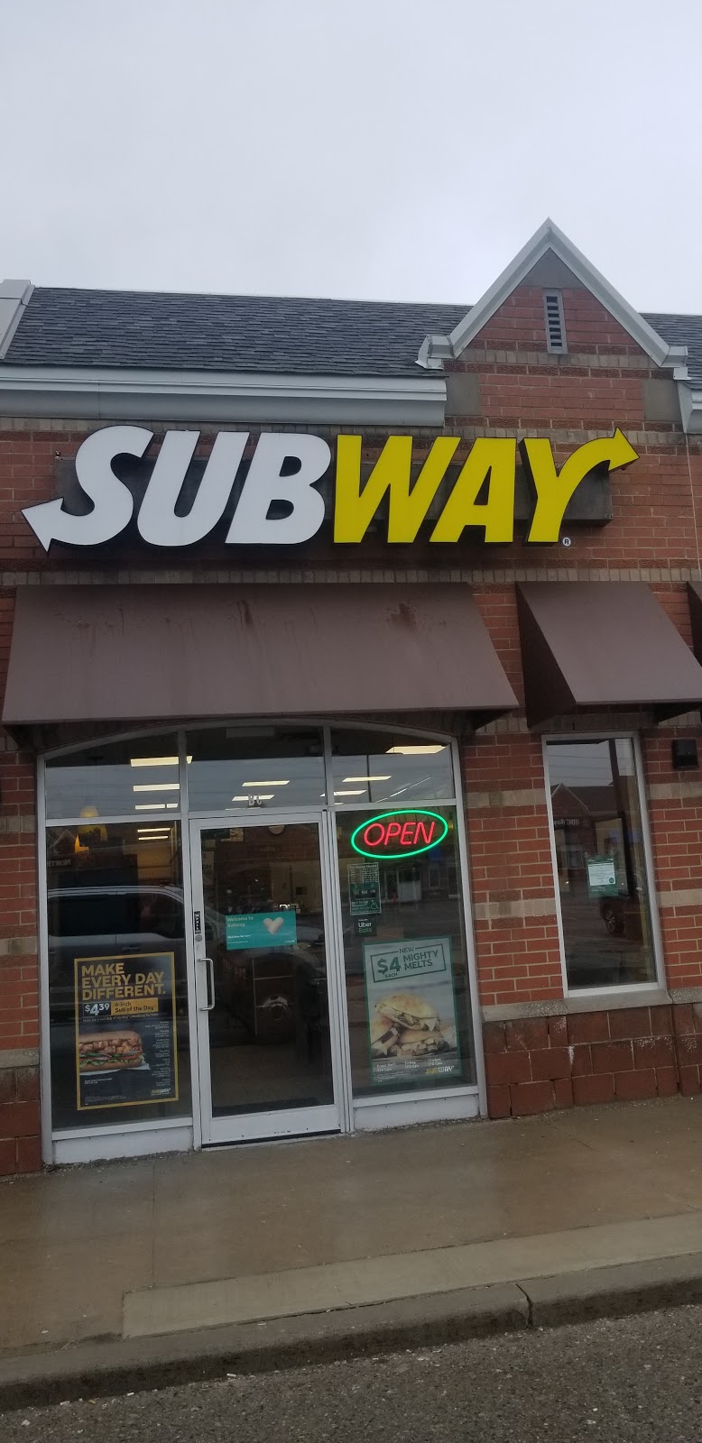 Subway | 15440 Bayview Ave Aurora Centre Bldg B, Unit B06, Aurora, ON L4G 7J1, Canada | Phone: (905) 726-8080