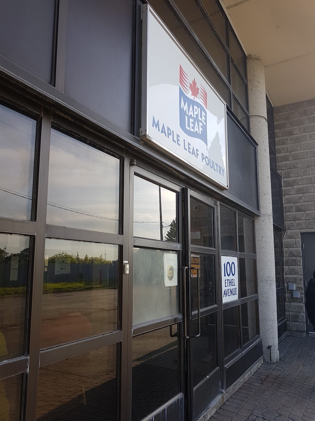 Maple Leaf Foods Inc | 100 Ethel Ave, Toronto, ON M6N 4Z7, Canada | Phone: (416) 767-5151