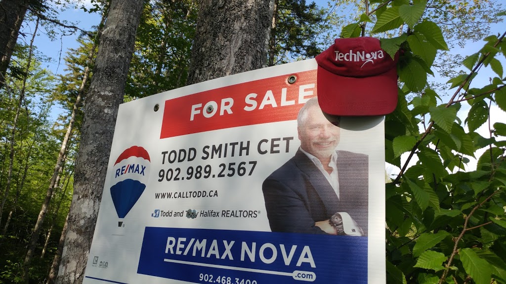 Todd Smith/REMAX nova | 6363 Lady Hammond Rd, Halifax, NS B3K 2S2, Canada | Phone: (902) 989-2567