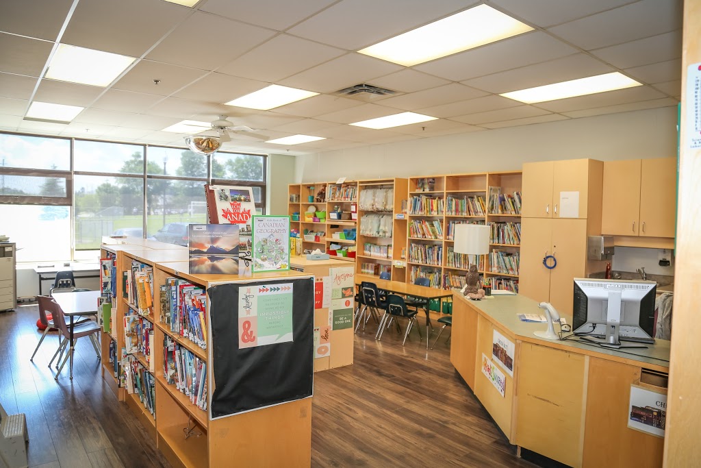 Aurora Montessori School | 330 Industrial Pkwy N, Aurora, ON L4G 4C3, Canada | Phone: (905) 841-0065