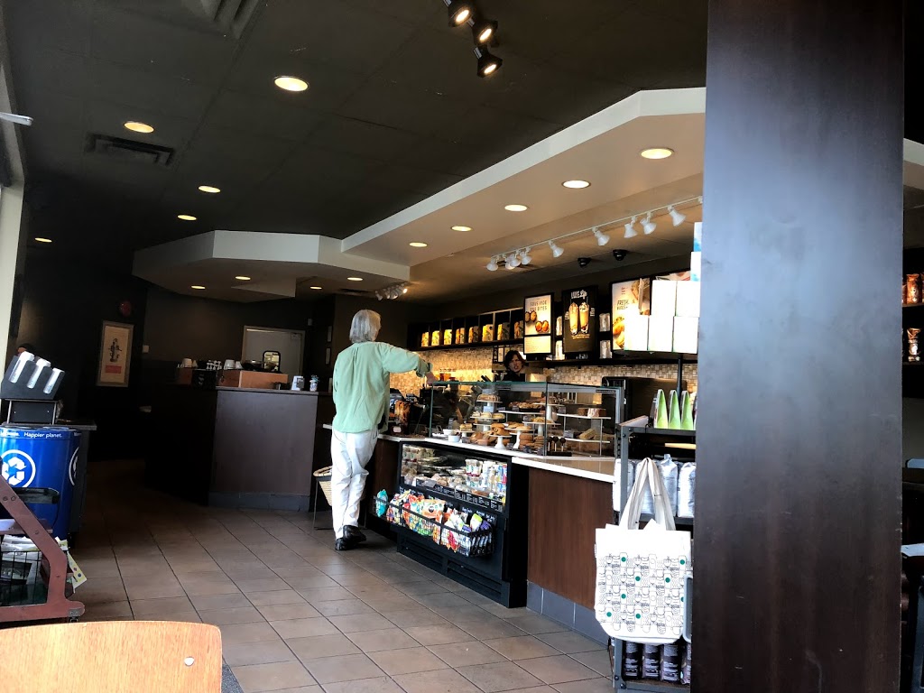 Starbucks | 4077 Shelbourne St, Victoria, BC V8N 5Y1, Canada | Phone: (250) 477-3134