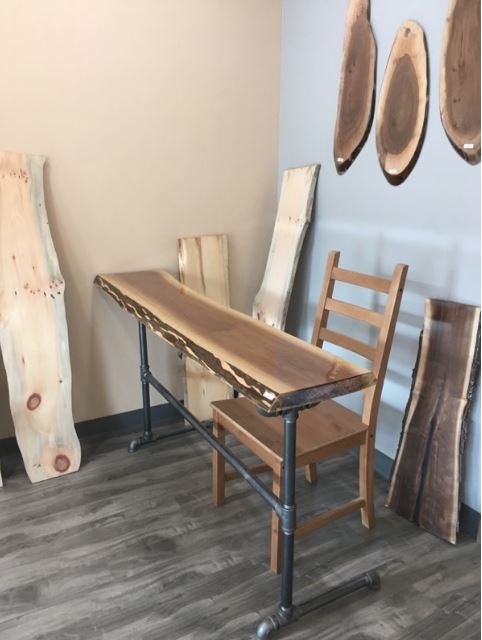 Domenicos Rustic Wood Creations | 663 1/2, Fennell Ave E #2, Hamilton, ON L8V 1T9, Canada | Phone: (289) 246-9707