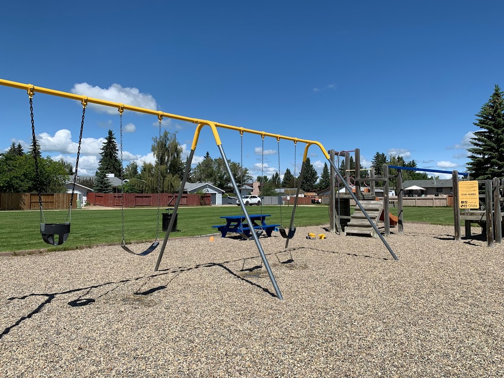 56 Ave & 58 St Kiwanis Playground | 5511 56 St, Olds, AB T4H 1J9, Canada | Phone: (403) 556-6981