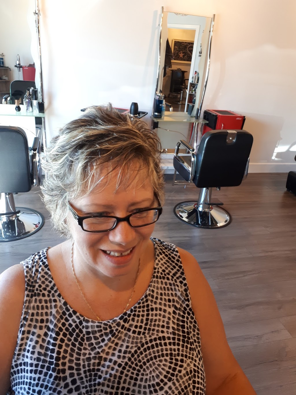 Wright Cut Family Hair Care | 1478 unity Rd #5, Glenburnie, ON K0H 1S0, Canada | Phone: (613) 900-7456