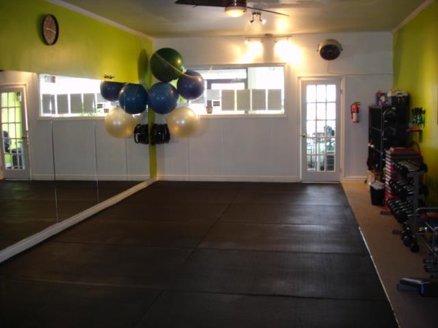 Workout Loft | 1038 Coxwell Ave, East York, ON M4C 3G5, Canada | Phone: (416) 421-5638