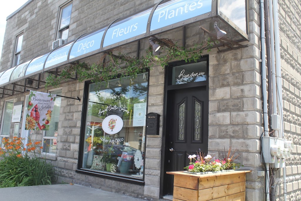 Bouquet Quatre-Saisons | 1446 Rue du Pont, Marieville, QC J3M 1G2, Canada | Phone: (450) 460-7171