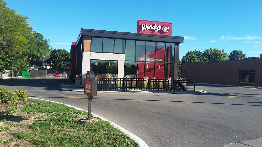 Wendys | 1142 London Rd, Sarnia, ON N7S 1P4, Canada | Phone: (519) 383-7876