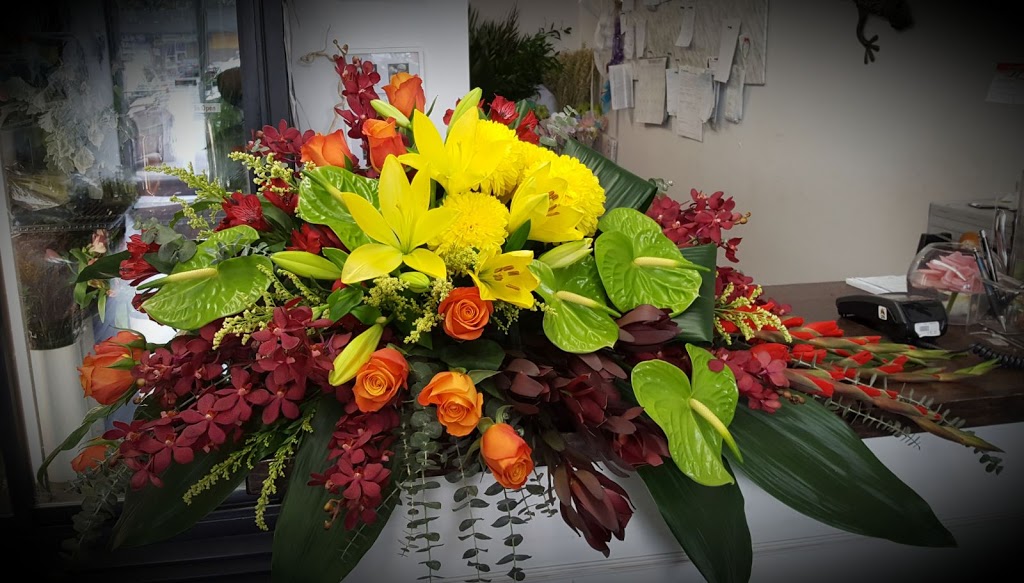 DVine Flowers & Gifts | 124 Ellesmere Rd, Scarborough, ON M1R 4C4, Canada | Phone: (416) 480-9463