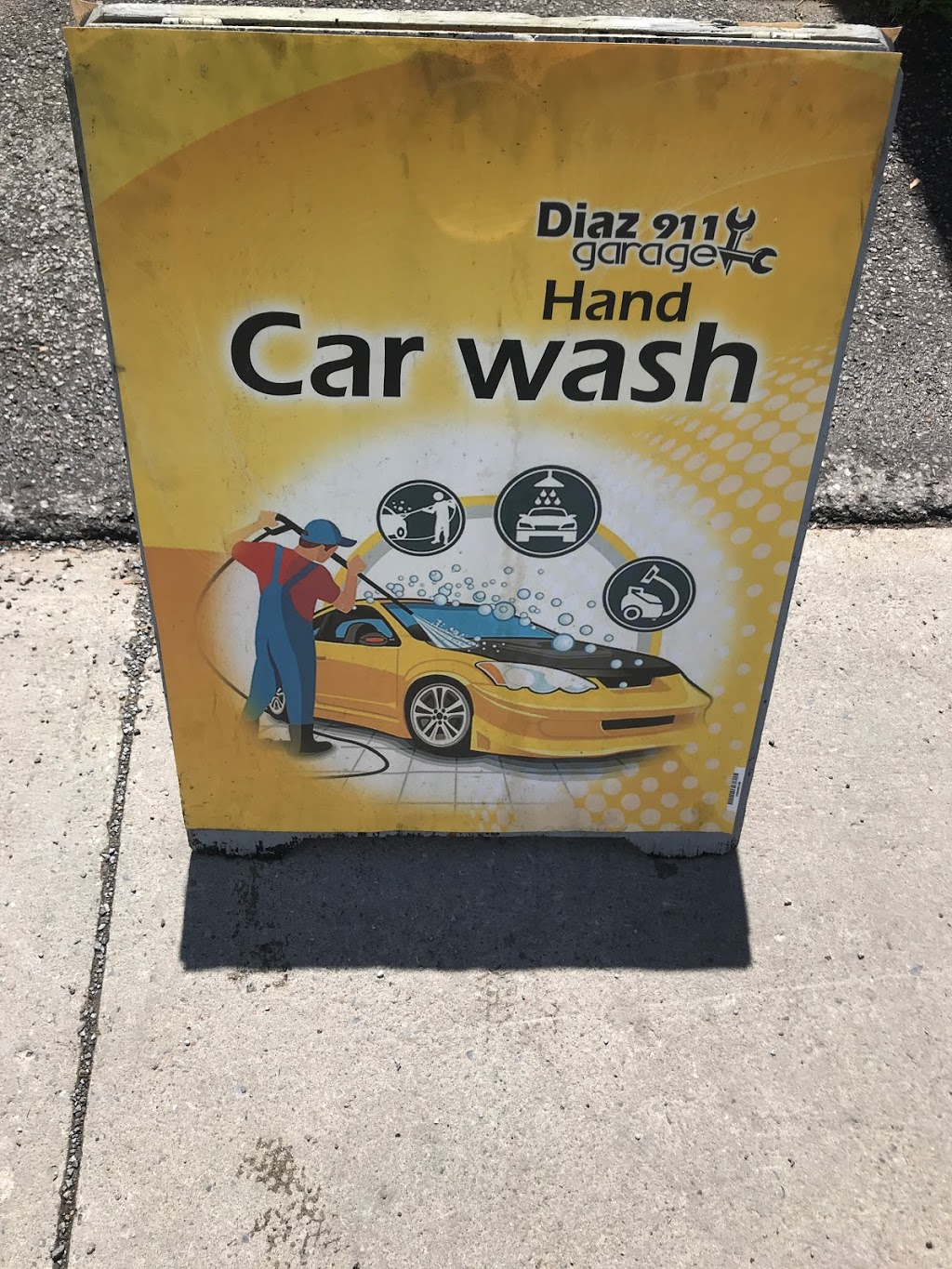 Auto-Lavage /Car wash Diaz 911 | 611 Rue Caisse, Verdun, QC H4G 2E2, Canada | Phone: (514) 476-9397