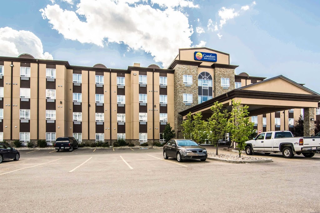 Comfort Inn & Suites | 120 Town Crest Rd, Fort Saskatchewan, AB T8L 0G7, Canada | Phone: (780) 998-4000