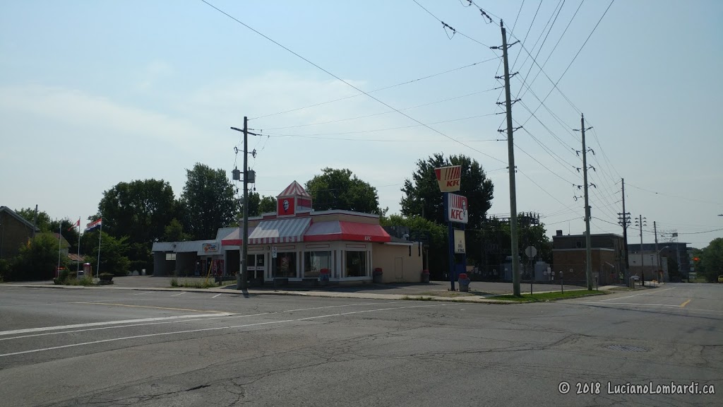 KFC | 21 Main St E, Smiths Falls, ON K7A 1A1, Canada | Phone: (613) 283-7238