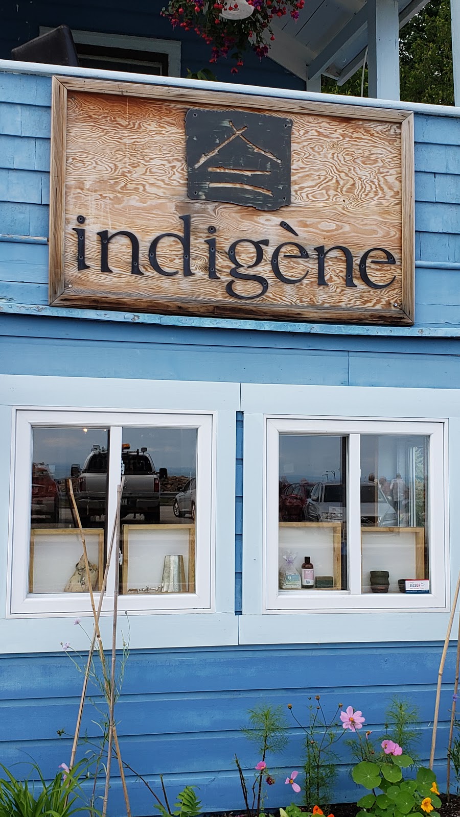 Indigene Art & Culture | 40 Rue du Quai, La Malbaie, QC G5A 2Y1, Canada | Phone: (418) 665-7995