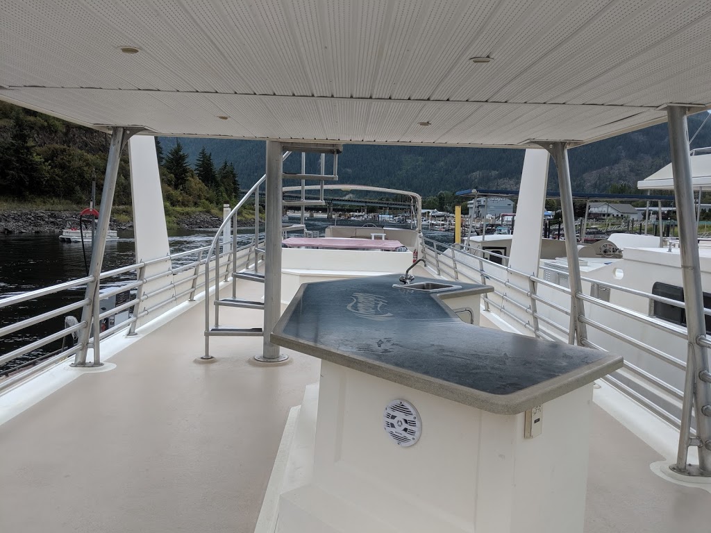 Bluewater House Boat Vacations | 110 Weddup St, Sicamous, BC V0E 2V1, Canada | Phone: (250) 836-2255