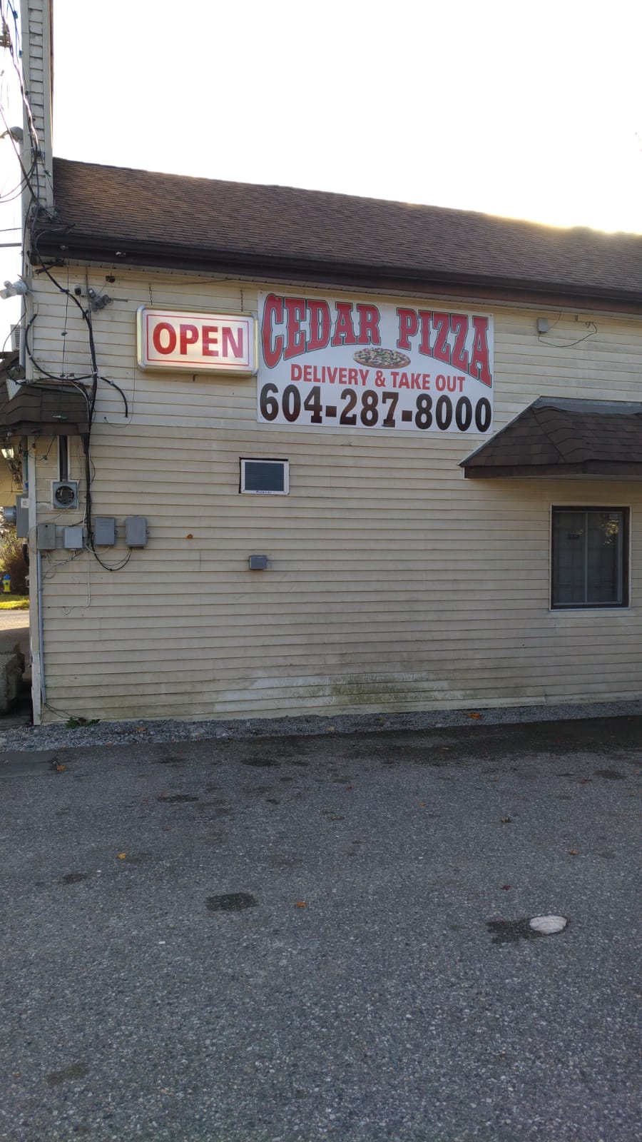 CEDAR PIZZA | 9063 Cedar St, Mission, BC V4S 1A7, Canada | Phone: (604) 287-8000