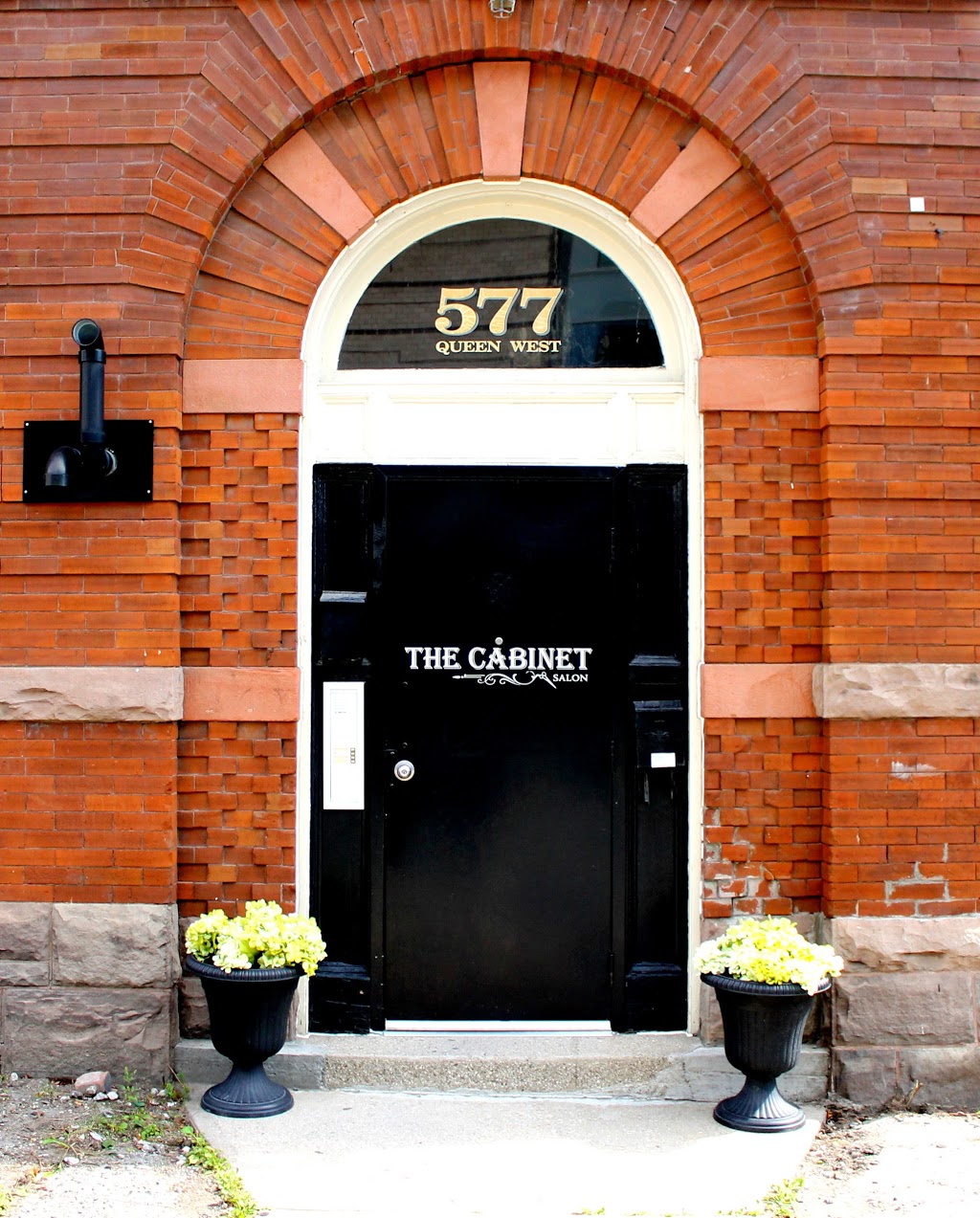 The Cabinet Salon | 577 Queen St W, Toronto, ON M5V 2B6, Canada | Phone: (647) 344-3132