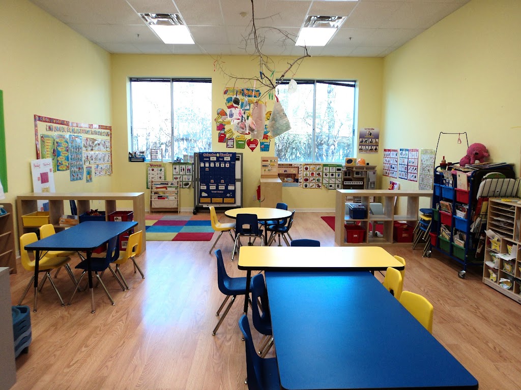 Small Steps Early Learning Centre | 13321 Yonge St, Richmond Hill, ON L4E 0K5, Canada | Phone: (905) 313-1122