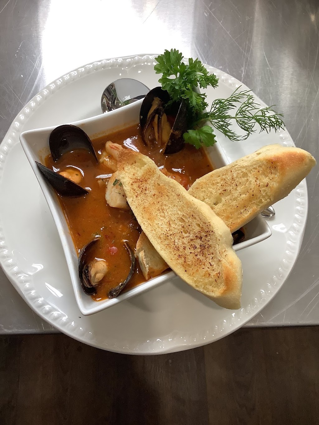 Periwinkles at Beach Street Inn | 16 Beach St, St. Martins, NB E5R 1C7, Canada | Phone: (506) 833-4772