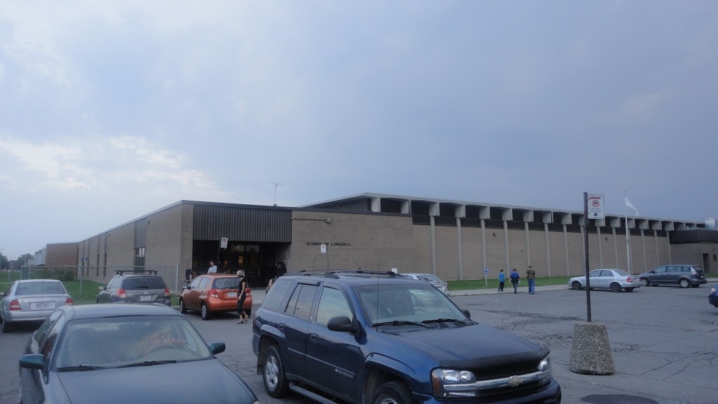 École Christ-Roi | 3000 DUMONT, Longueuil, QC J4L 3S9, Canada | Phone: (450) 674-7062