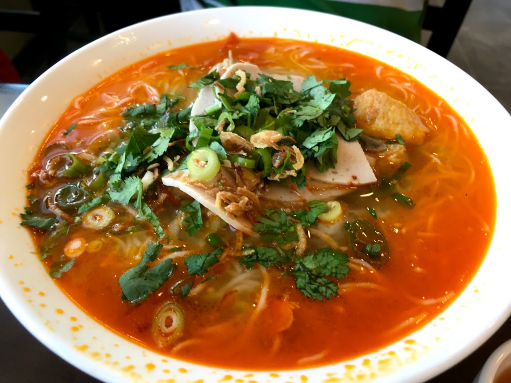 Pho Metro Vaughan | 2499 Rutherford Rd Unit 11, Vaughan, ON L4K 0J9, Canada | Phone: (289) 553-3979