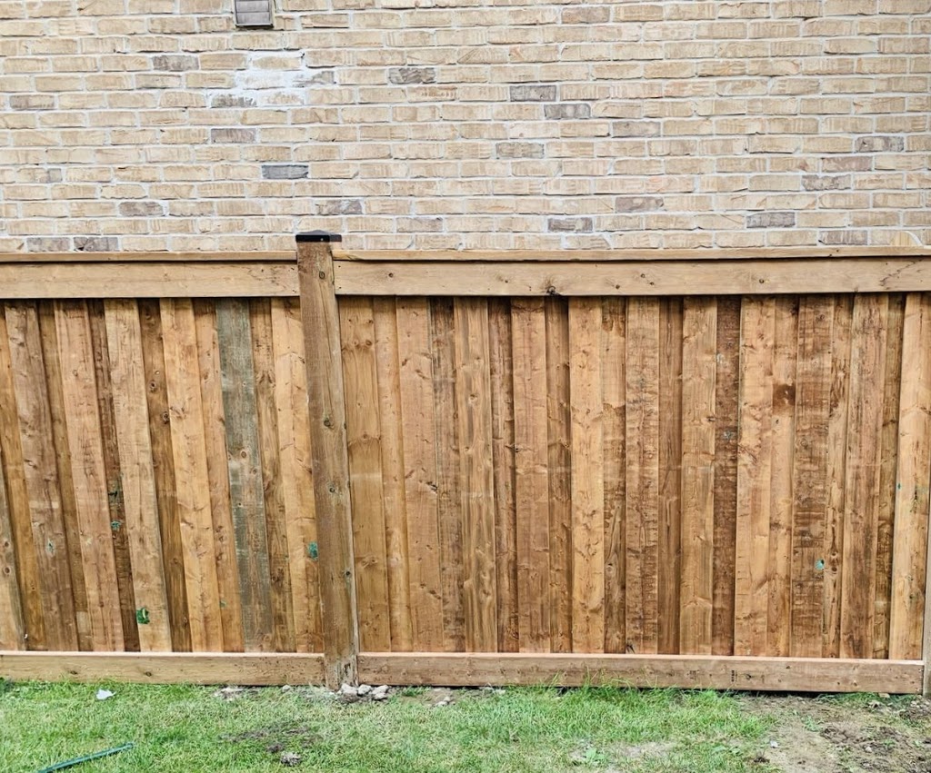 Elegance Fence And Railing | 2500 Williams Pkwy #59, Brampton, ON L6S 5M9, Canada | Phone: (647) 923-5500