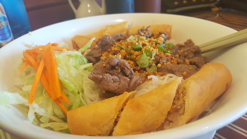 Saigon Royal Restaurant | 20 Douglas Woods Dr SE #16, Calgary, AB T2Z 1K4, Canada | Phone: (403) 723-6638