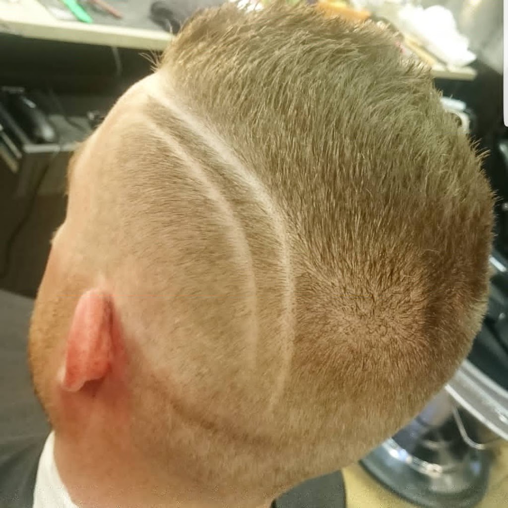 TOP 1 BARBER SHOP | 17700 56 Ave #112, Surrey, BC V3S 1C7, Canada | Phone: (778) 574-2624