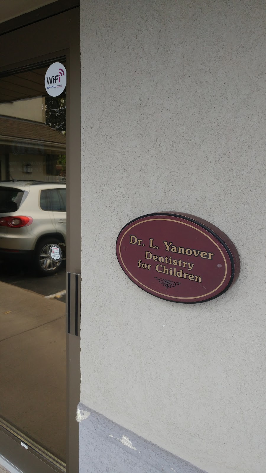 Dr Lawrence Yanover Pediatric Dentist | 126 Lakeshore Rd, St. Catharines, ON L2N 2T5, Canada | Phone: (905) 646-5937